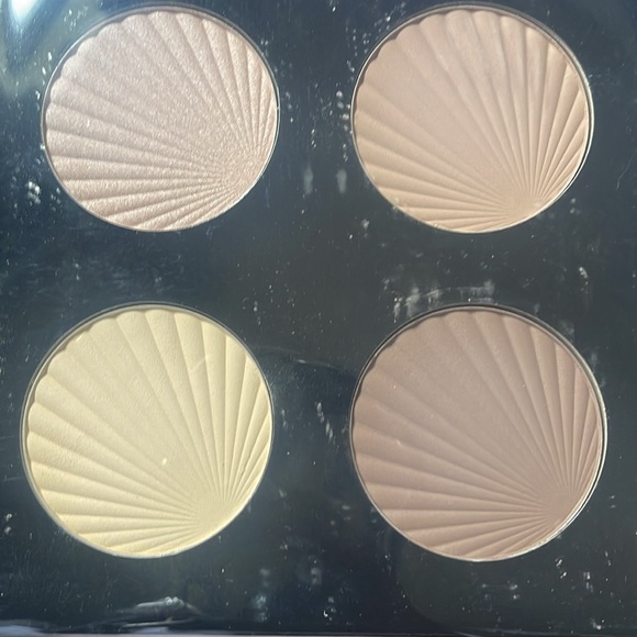 Ellen Tracy Contour Palette - Picture 2 of 4